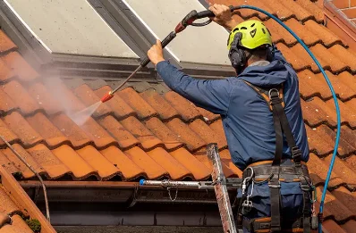 Démoussage et hydrofuge de toiture à Curières